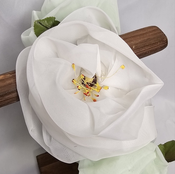 Vintage Chiffon White And Pale Green Floral Crown - Picture 10 of 13